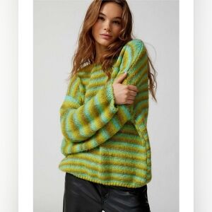 NWOT Urban Outfitters Jamie Oversized Sweater